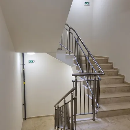 мери Apartman